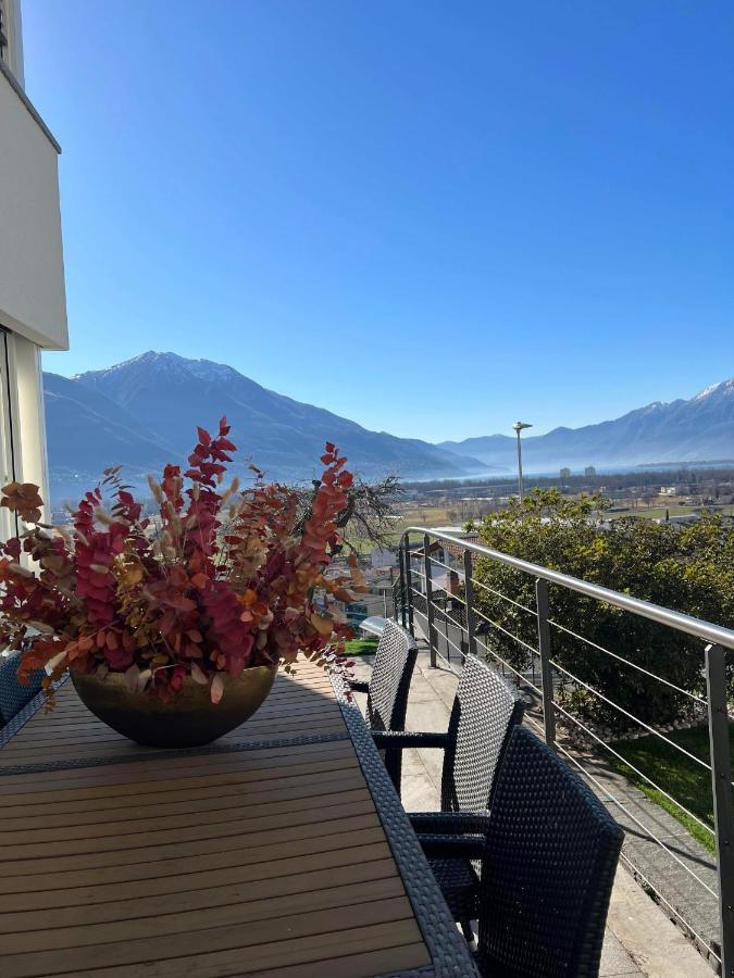 Moderno Bilocale Vista Lago Maggiore Gordola Exteriör bild